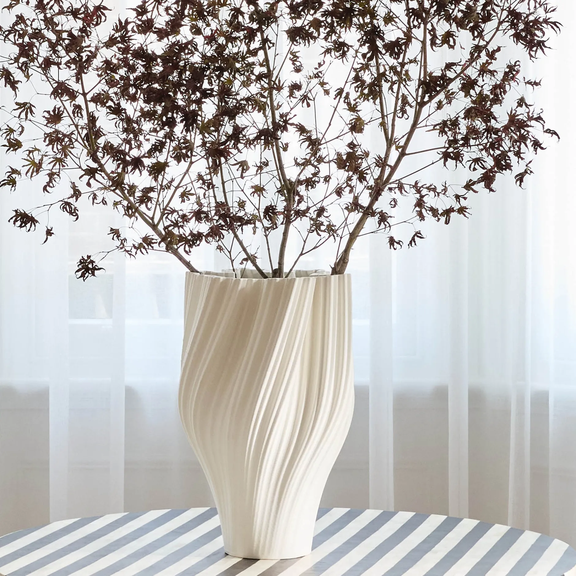 Best Horgans Arisu Vase White