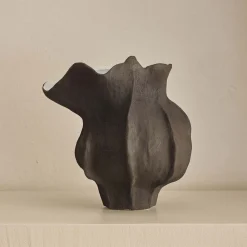 Fashion Horgans Hiro Vase Black & White