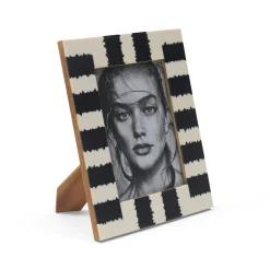 Fashion Horgans Kuma Photo Frame 5 x 7 White & Black