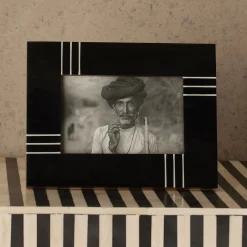 Online Horgans Mandishi Photo Frame 4 x 6 Black & White