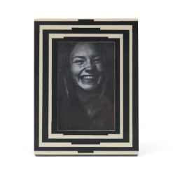 Clearance Horgans Nour Photo Frame 4 x 6 White & Black