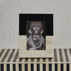 Discount Horgans Othello Photo Frame Small 4 x 6 Black & White