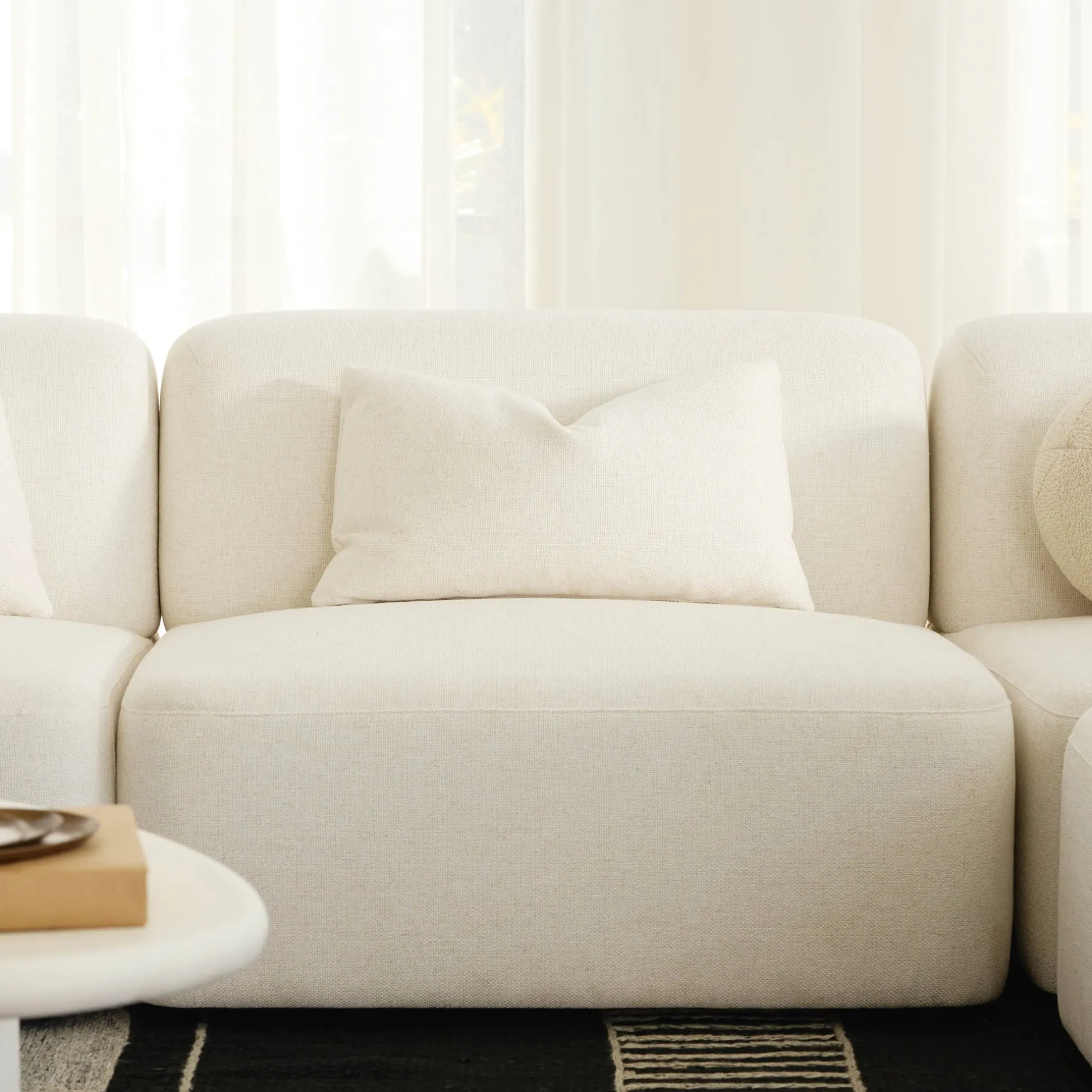 Fashion Horgans Pascal Sofa Chair Ivory White