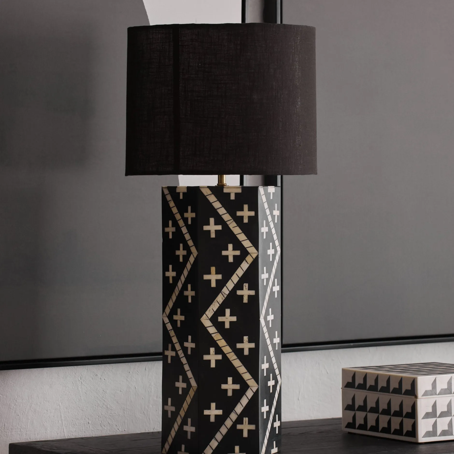 Online Horgans Riva Bone Inlay Lamp Black & White