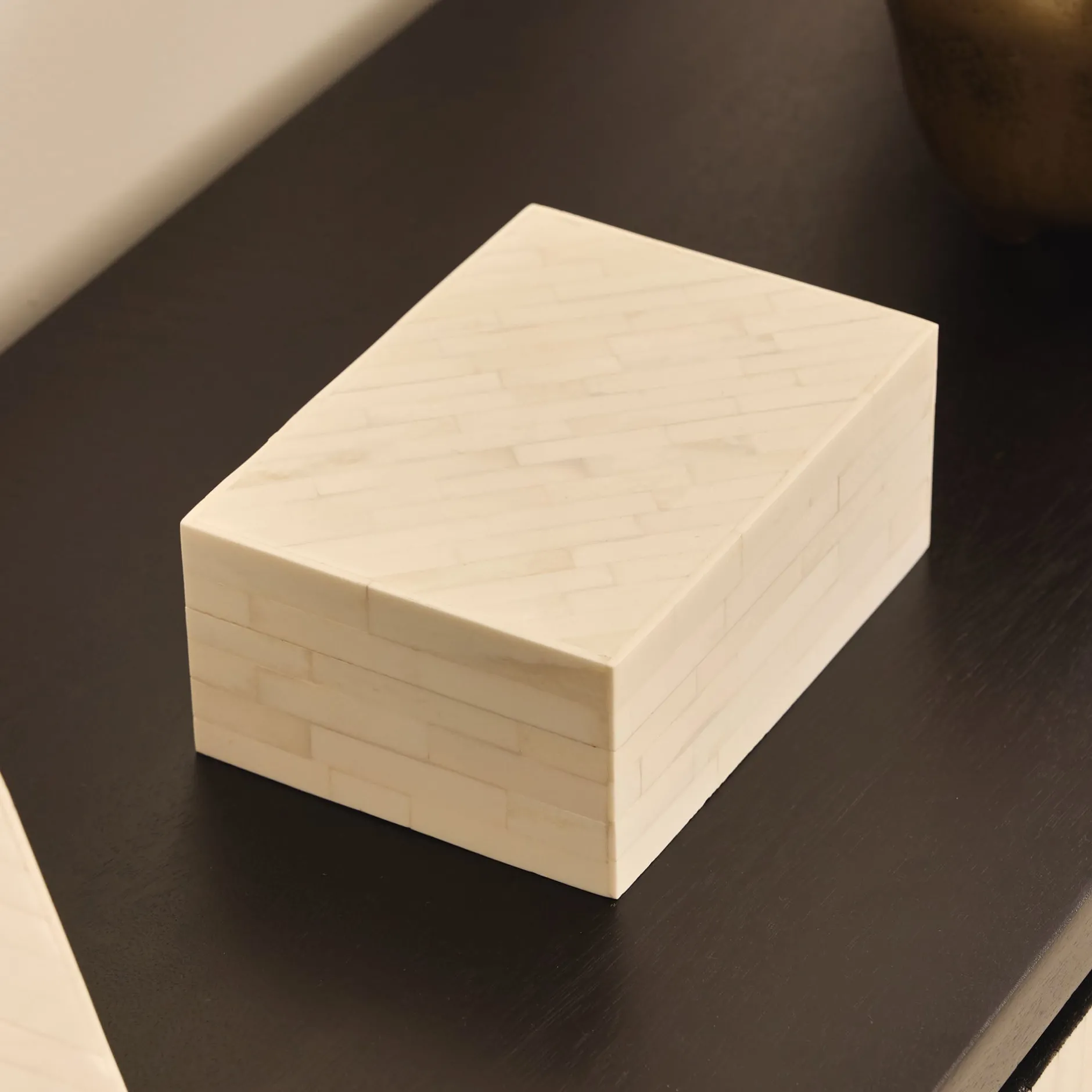 Hot Horgans Zorani Bone Box White Bone